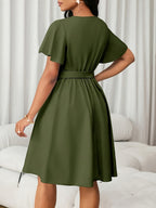 V-neck A-line Skirt, and Figure-hugging, with Ruffled Short Sleeves and a Belt, Mid-length Dress, Elegant and Graceful for Dates, Commuting, and Daily Wear - Green