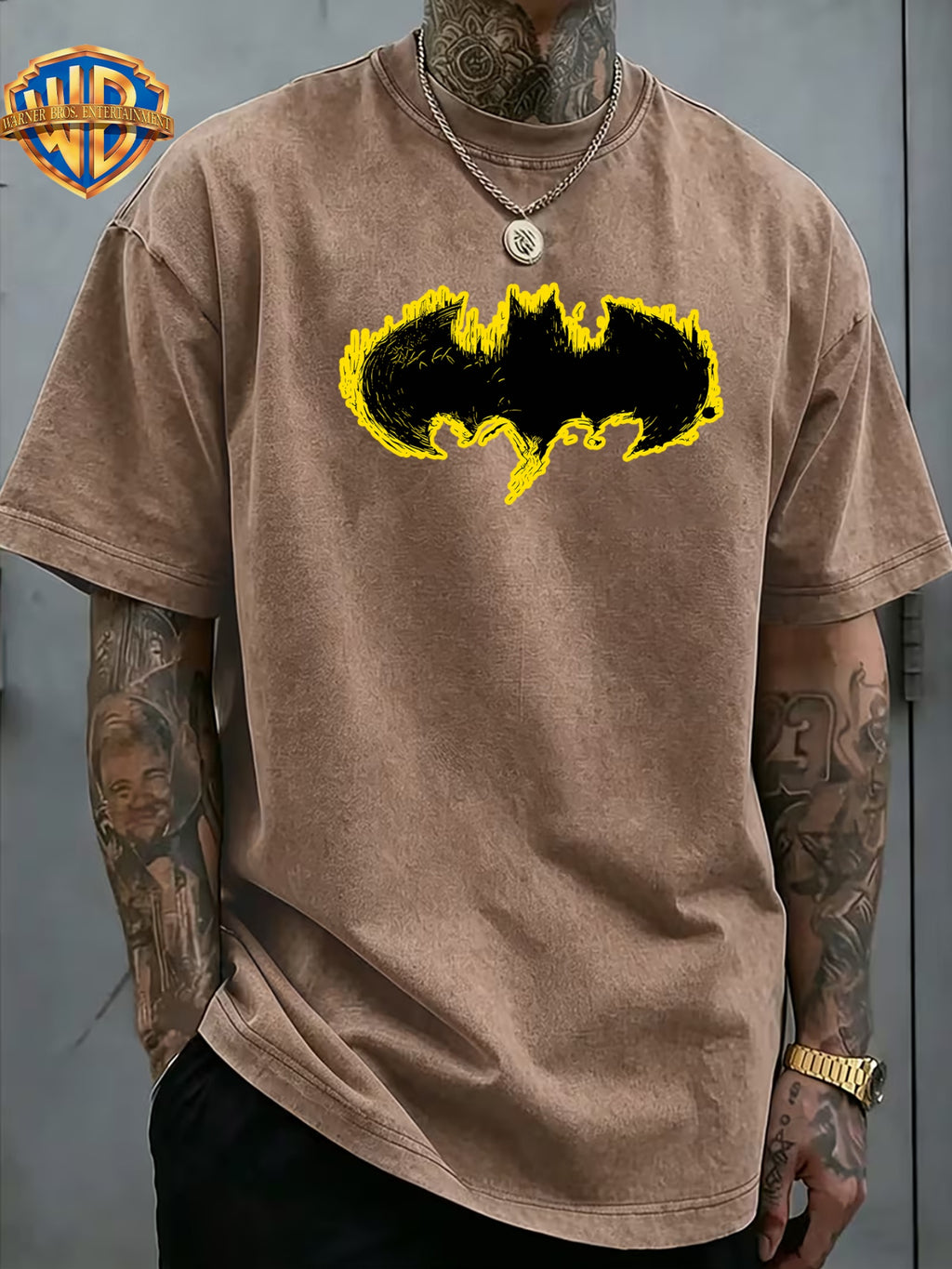 Men'S Washed Short Sleeve T-Shirt, Classic Batman Print on Back, Bold Bat Symbol on Chest, Retro Comic Style Design, Premium Fabric Soft And Breathable, Suitable for Casual Wear, Essential for Trendy Street Style - Khaki