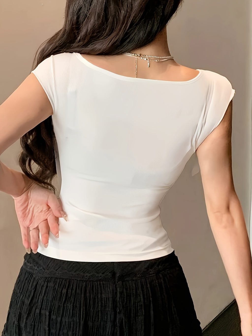 Lin Zuojia Women's Bow Strap Backless T-Shirt - Short Sleeve Round Neck Bow Accent Top, Medium Stretch Fitted Blouse for Spring Summer Fall Layering, Solid Color Casual Wear, Machine Washable Backless Shirt - White