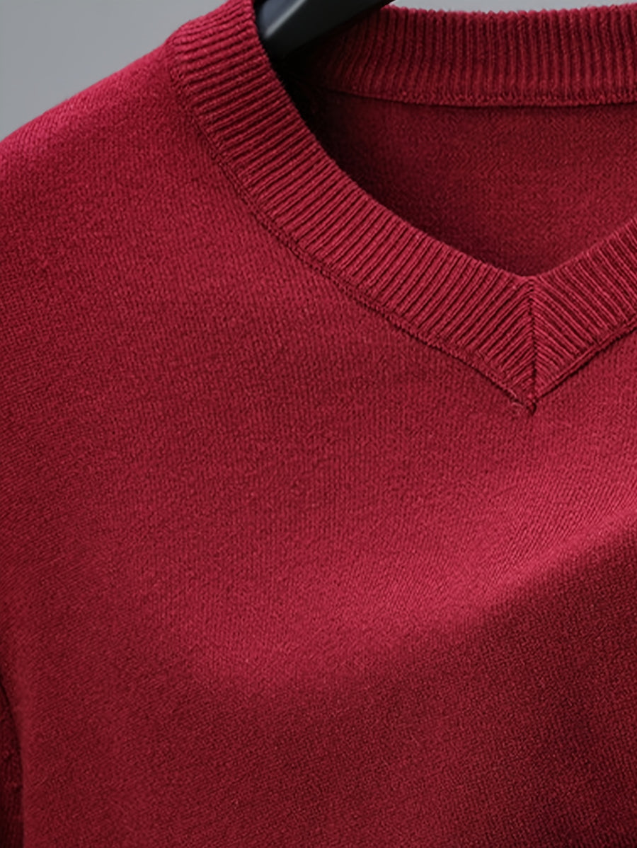 Men's V-neck Knit Base Layer, Form-fitting Without Being Tight, Accentuates a Clean Silhouette While Allowing Unrestricted Arm Movement. Suitable for Business Commutes, Family Gatherings, and Holiday Celebrations - Burgundy