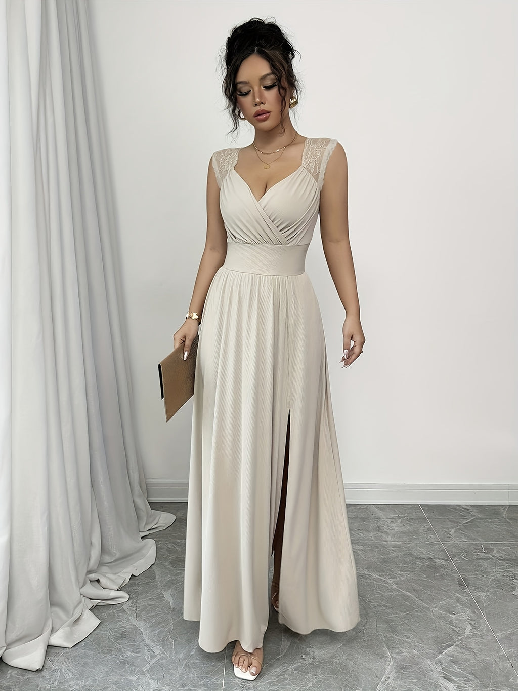 Women'S French Style V-Neck Lace Trimmed Dress - Apricot