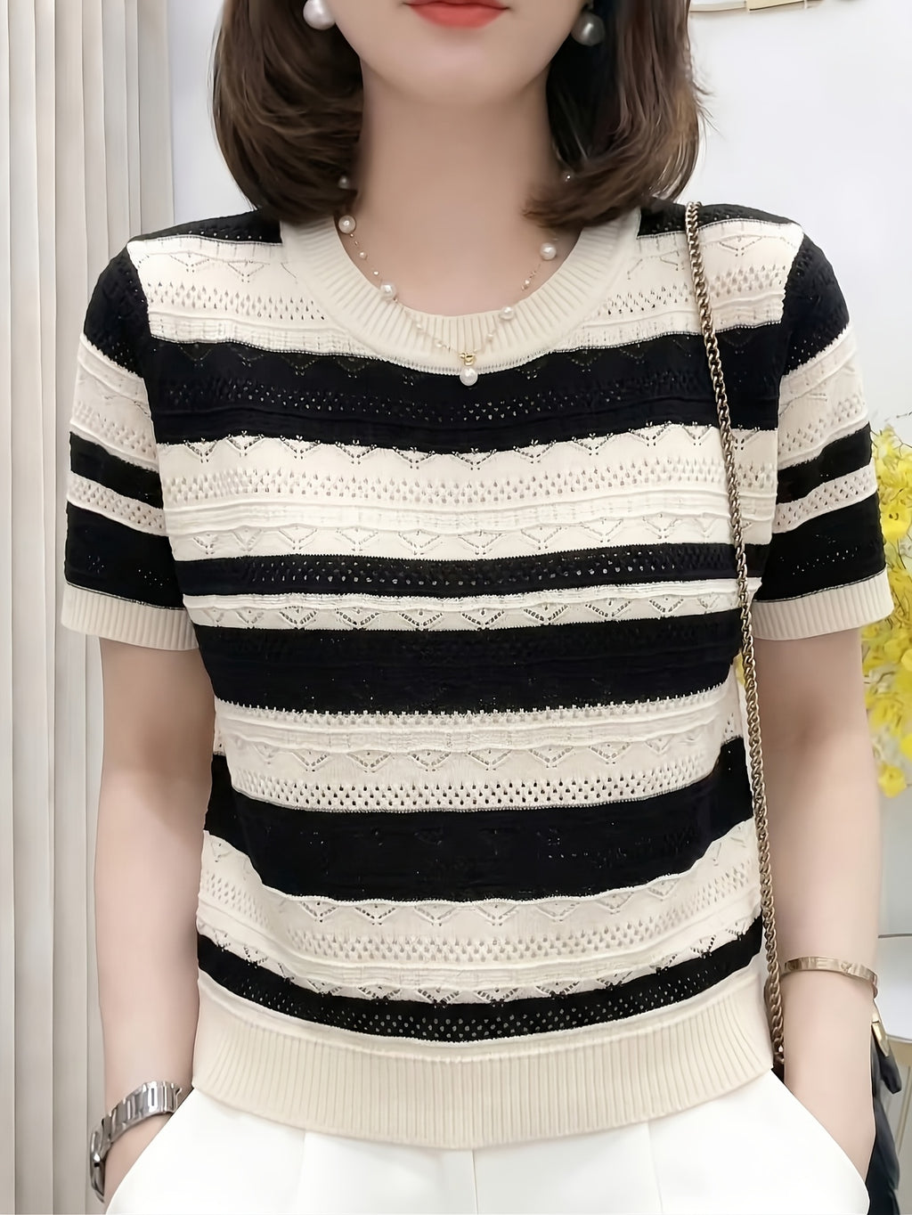 Summer Round Neck Hollow Color Blocking Short-Sleeved Top, Korean Style Color Blocking Striped Hollow Sweater Women'S Summer Round Neck Thin Short-Sleeved Top Fashionable Versatile Breathable Comfortable Inner Wear Outer Wear T-Shirt - Black