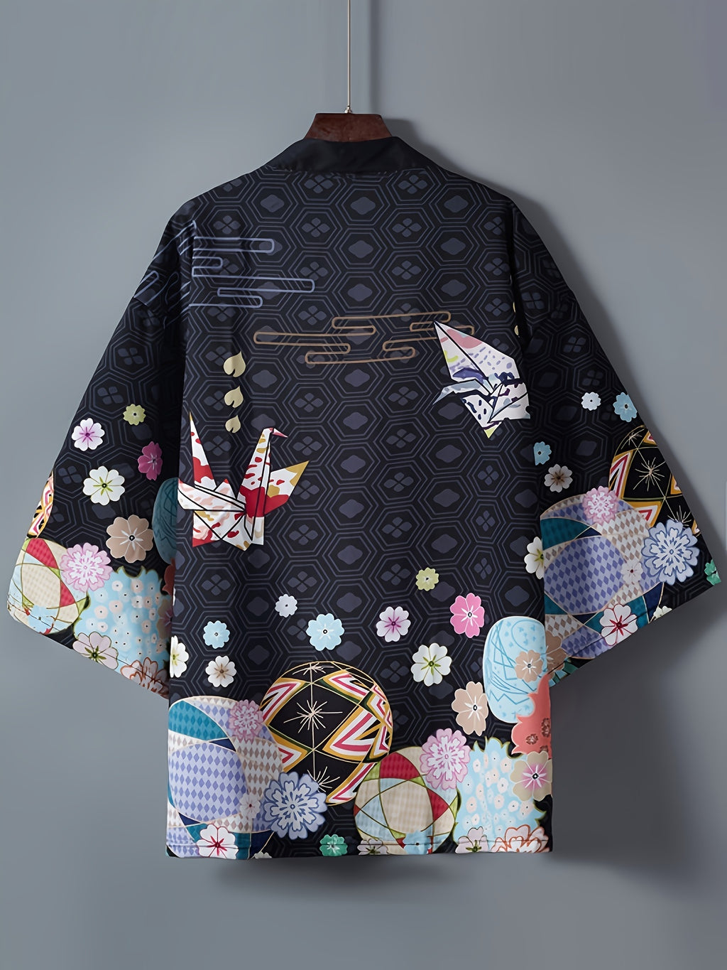 Yukata-Style Vintage Floral Printed Kimono Cardigan, Harajuku-Inspired Modified Haori with Three-Quarter Sleeves, a Short Japanese Outerwear Shawl, Lightweight Cover-Up For, Fashionable Casual Top - Black