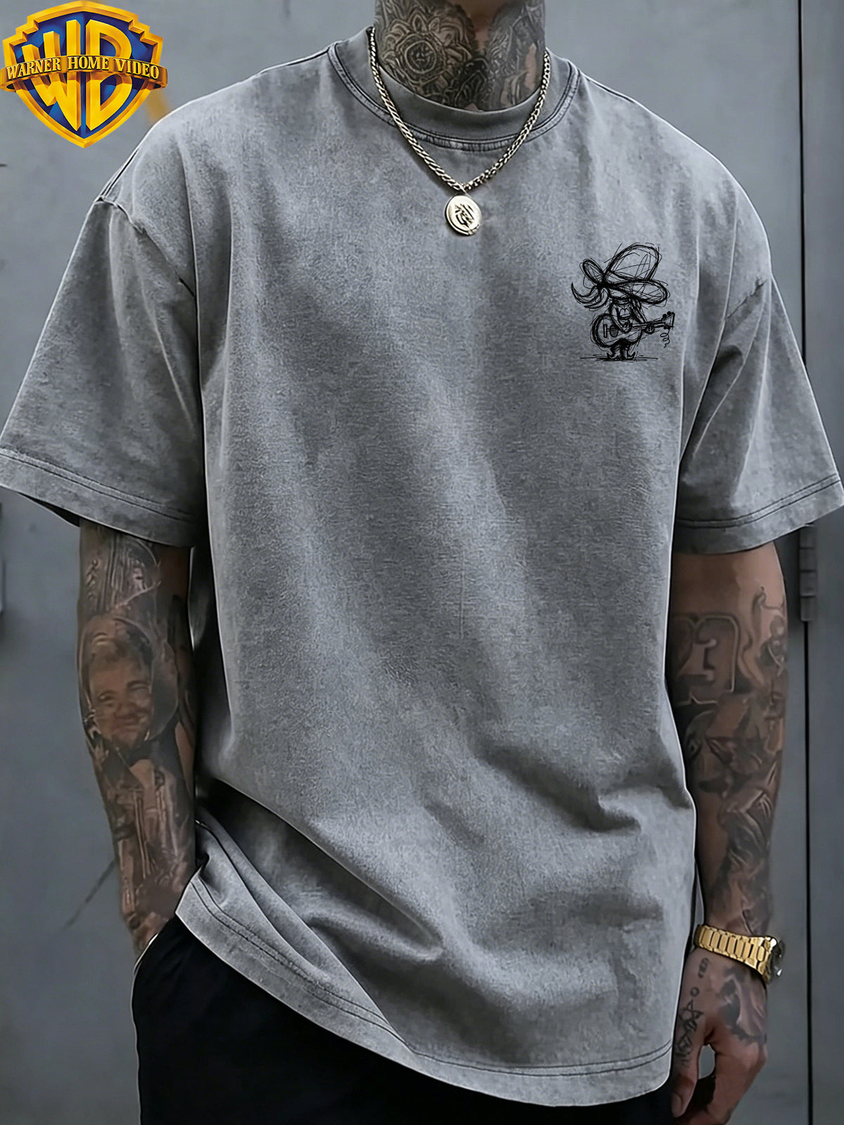 [Warner Bros] Official Authorization, Guitar Playing Denim Print Design, American Retro Washed Distressed T-Shirt, Outdoor Sports Casual Clothing, Daily Commuting, Machine Washable - Grey