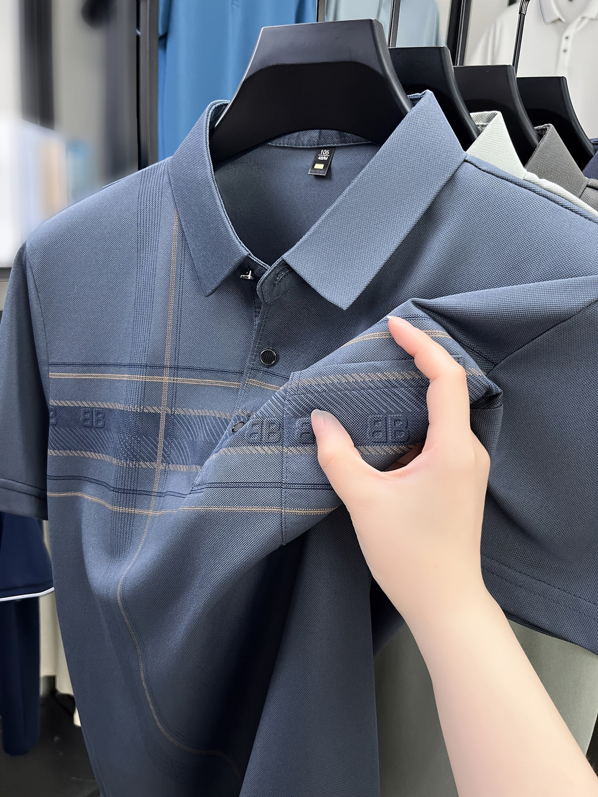 New Spring/Summer Men's Polo Shirt, Striped Contrast Color Half-Placket Single-Breasted Lapel Short-Sleeve T-Shirt, Men's Business Casual Fashionable Breathable Versatile Pullover Base Layer Top with Chest Pocket, Suitable for Spring and Summer - Fog Blue