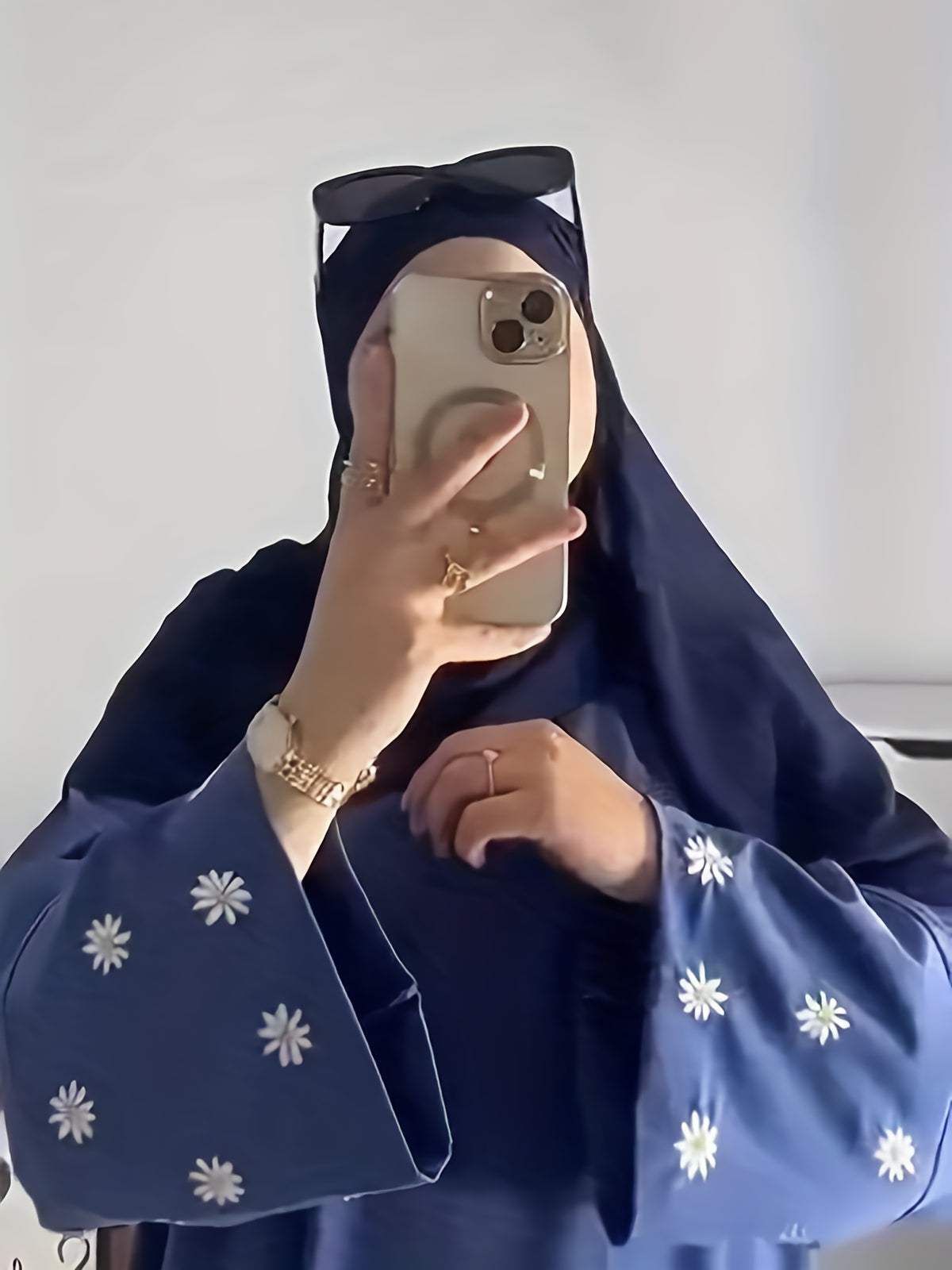 1pc (Headscarf Not Included) Elegant Cute Cuffed Small Daisy Embroidery Dress, Fashionable, Elegant, And Casual Abaya Dress with Embroidered Small Chrysanthemums at The Cuffs, No Scarf, Solid Color, Suitable for Daily Wear - Navy Color