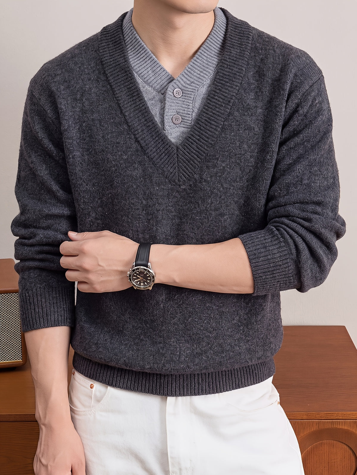Autumn/Winter Men's 2-in-1 Look V-Neck Knitwear with Contrast Button Design, Warm Pullover Sweater - Grey