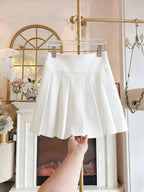 [Development ZD260112084] Women's Casual Cropped Pleated Skirt with Decorative Accessory Buckle (Lined) - White