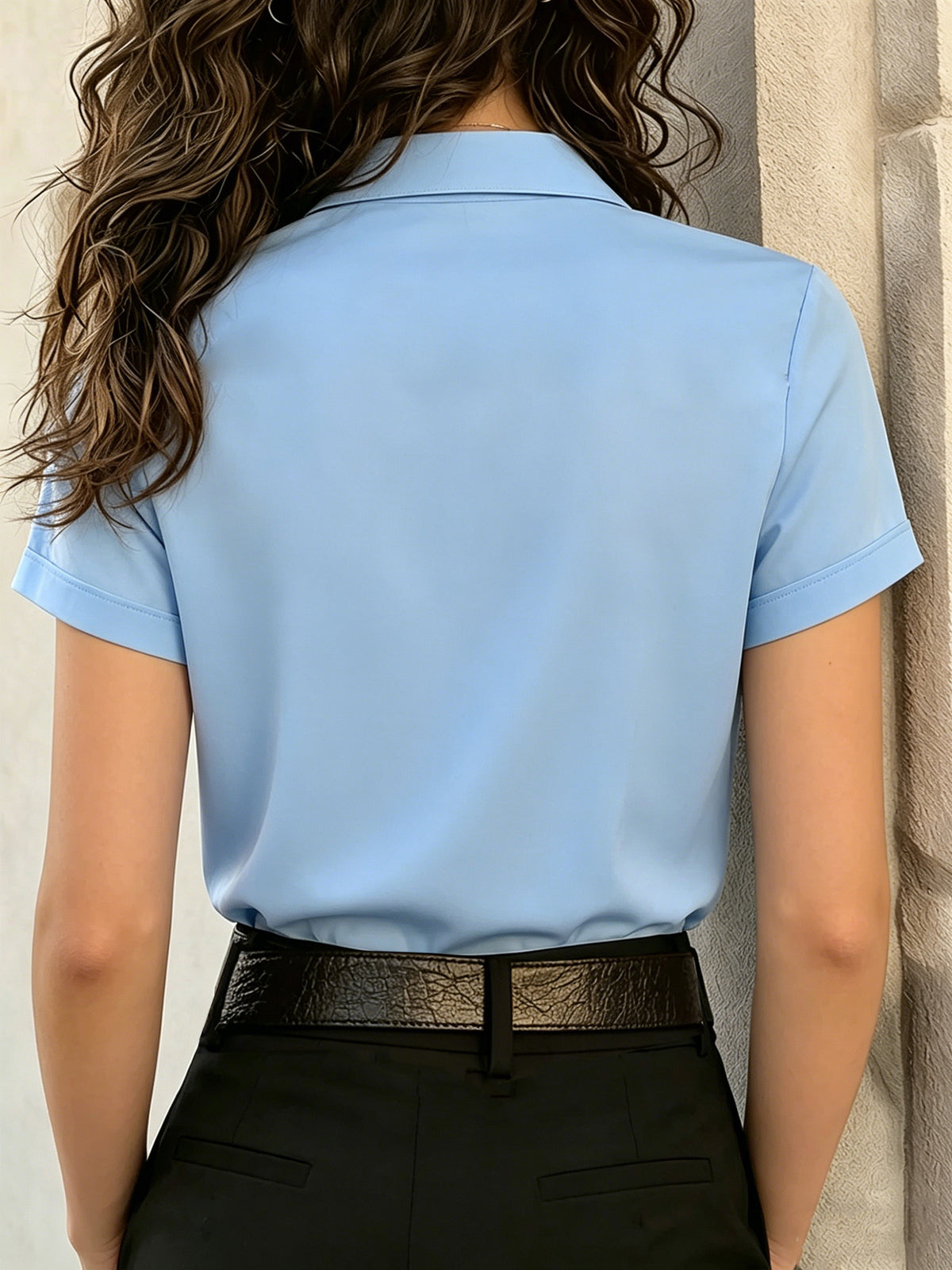 Women's Short-Sleeve Exquisite Red and White Small Logo Print Shirt, Summer Commuting Wrinkle-Free Elegant Top - Sky Blue