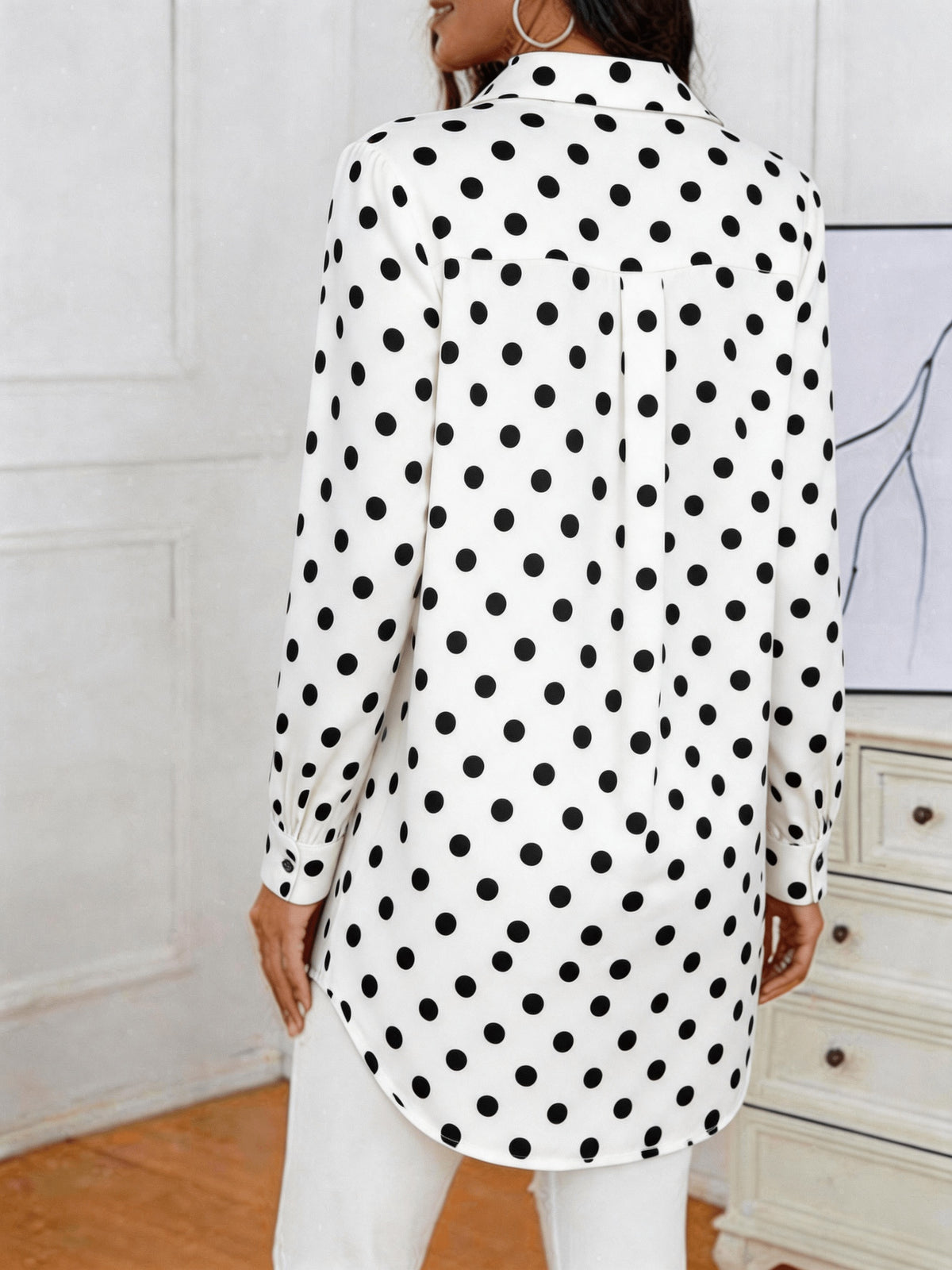 Spring/Autumn New Women's Mid-Length Polka Dot Shirt with Lapel Collar, Long Sleeves, Vintage Style, Versatile, Suitable for Commuting,, Casual Top - White