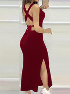 A New Summer Solid Color Sexy Dress for Women, Featuring a Deep V-Neck And a Crisscross Back Tie Design, Tailored to Be Slim-Fitting And Create a Stunning Backless Look - Burgundy
