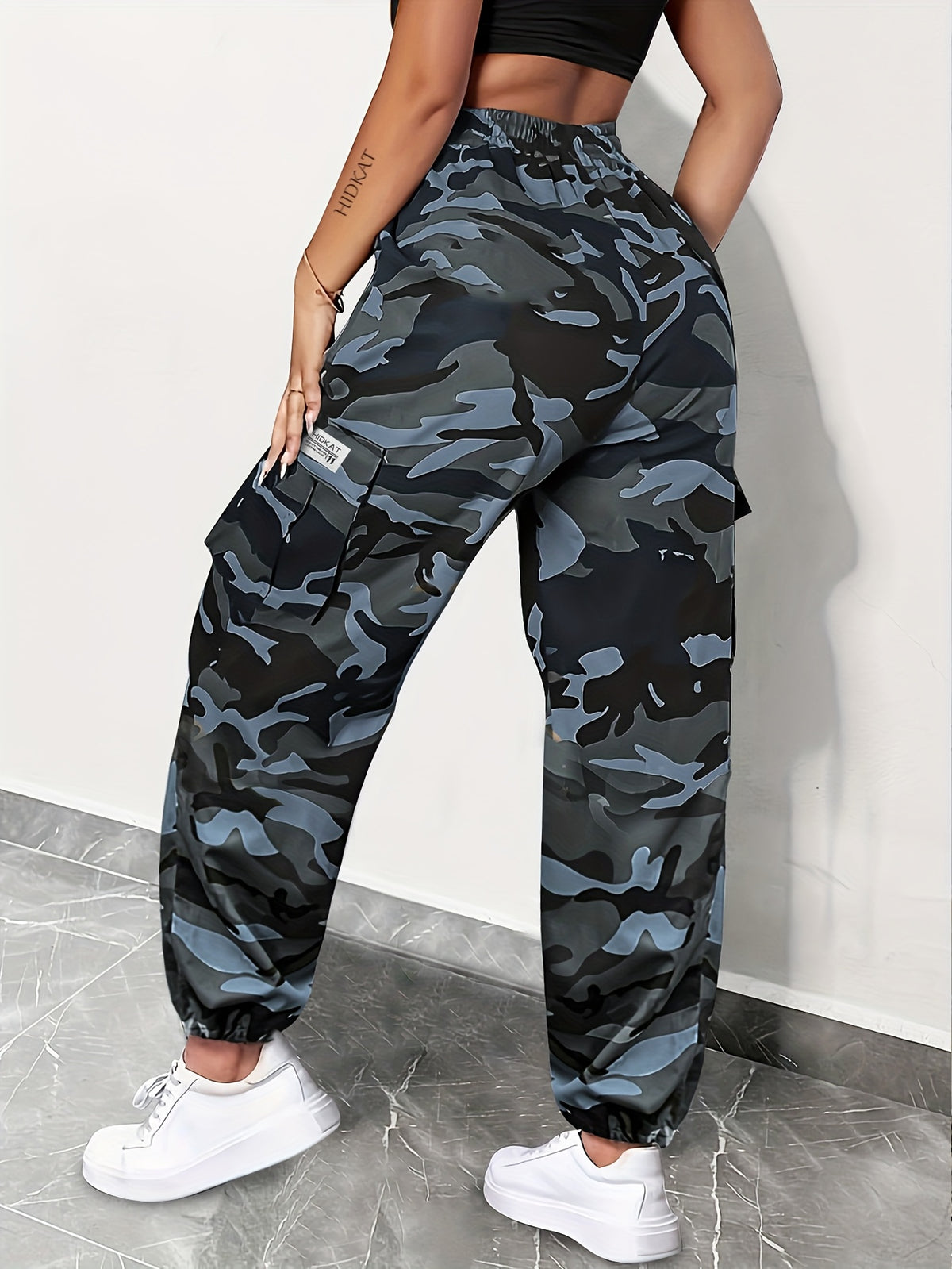 Women'S Camouflage Cargo Pants with Large Pockets, Featuring an Elastic Waistband with Drawstring And Tapered Cuffs, Suitable for Everyday Outdoor Leisure - Gray Blue Camouflage