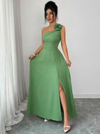 New Summer Women's Off-Shoulder Rose-Embellished Long Dress with Waist-Defining Slit, Elegant One-Shoulder Design, Mature Style for Dates and Banquets - Yellow-green