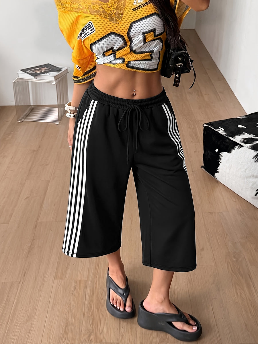 Loose-fitting, Comfortable, Versatile, and Trendy Women's Solid-color Casual Capri Pants with an Elastic Waistband - Black