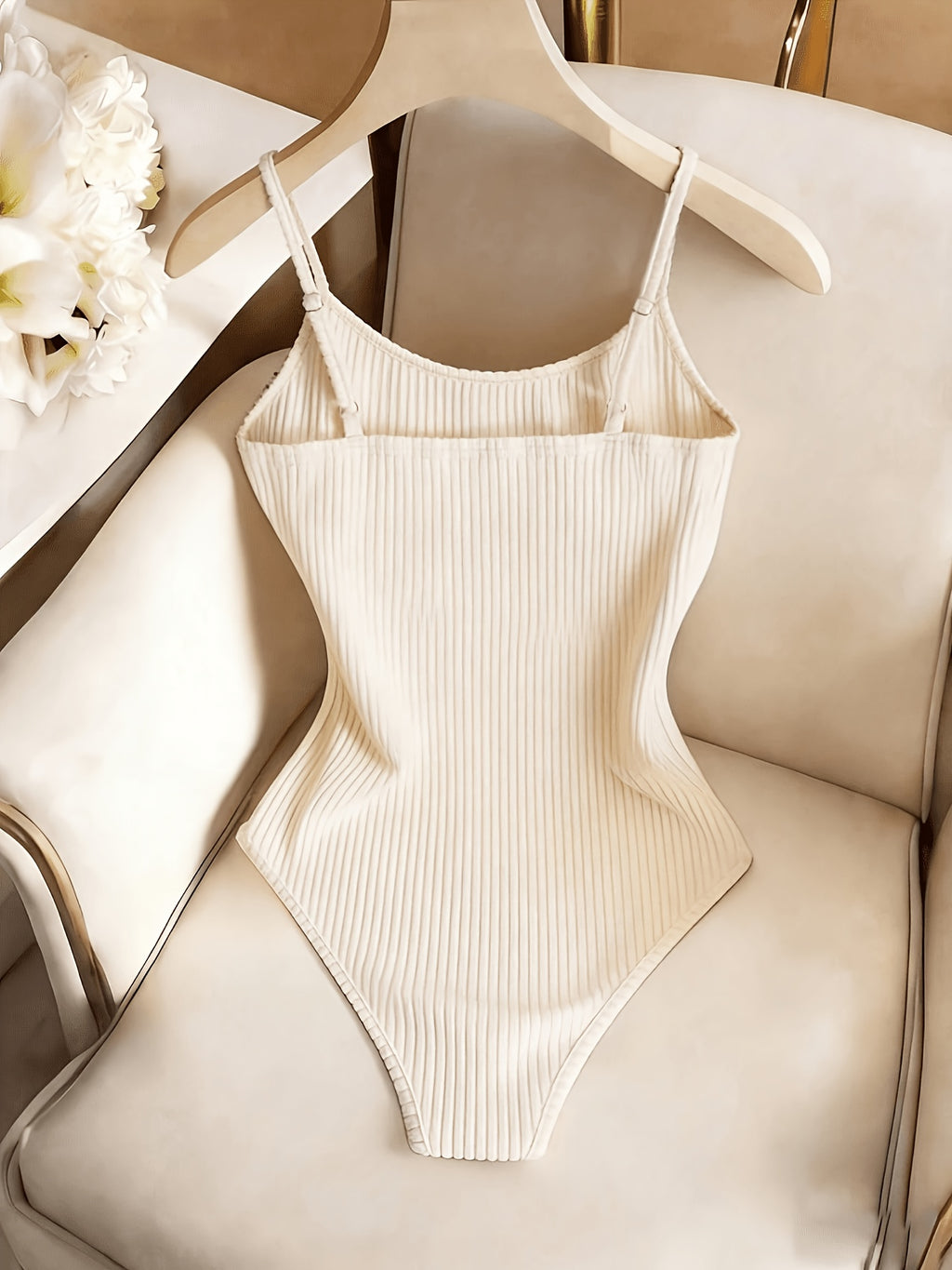 Y2K Style Solid Color Rib- Camisole Top - Sleeveless Round Neck Base Layer Shirt with Adjustable Straps, Medium Stretch Non-Sheer Base Layer Suitable for Spring/Autumn Layering, Machine Washable Casual Wear - Apricot