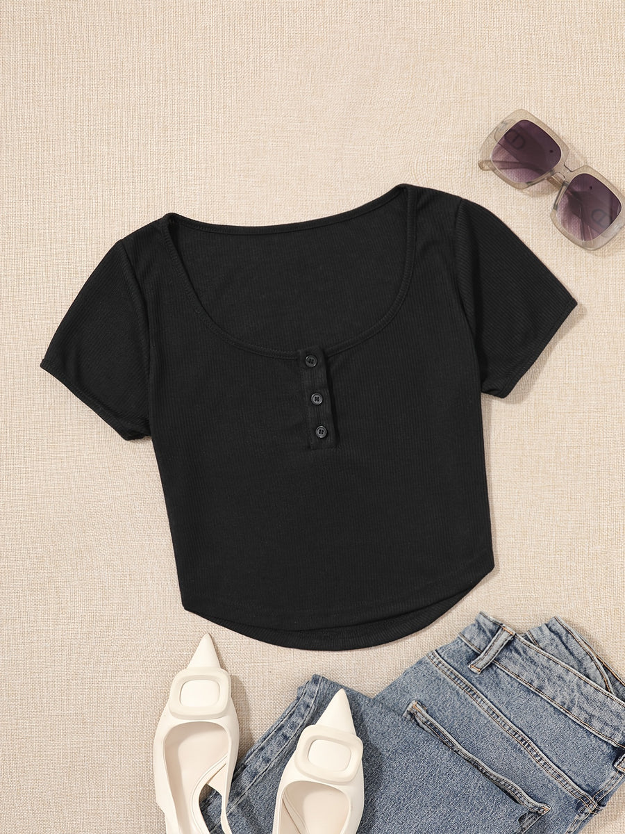 A Solid Color Cropped Short-Sleeve T-Shirt for Women That Highlights The Figure, Perfect for Spring And Summer - Black
