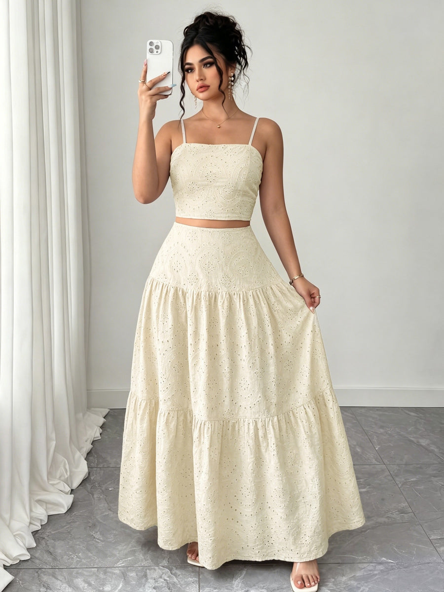 Two-Piece Embroidered Maxi Dress, Bohemian Style with Layered Ruffle Hem. Perfect for Dates, Vacations, Picnics, And Beach Outings. Comfortable And Versatile Women'S Dress - Apricot