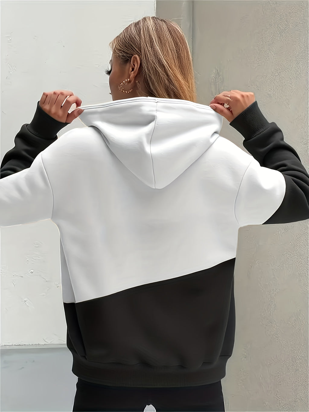 Women's Fashion Color Block Letter Pattern Casual Hooded Sweatshirt - Black And White Color
