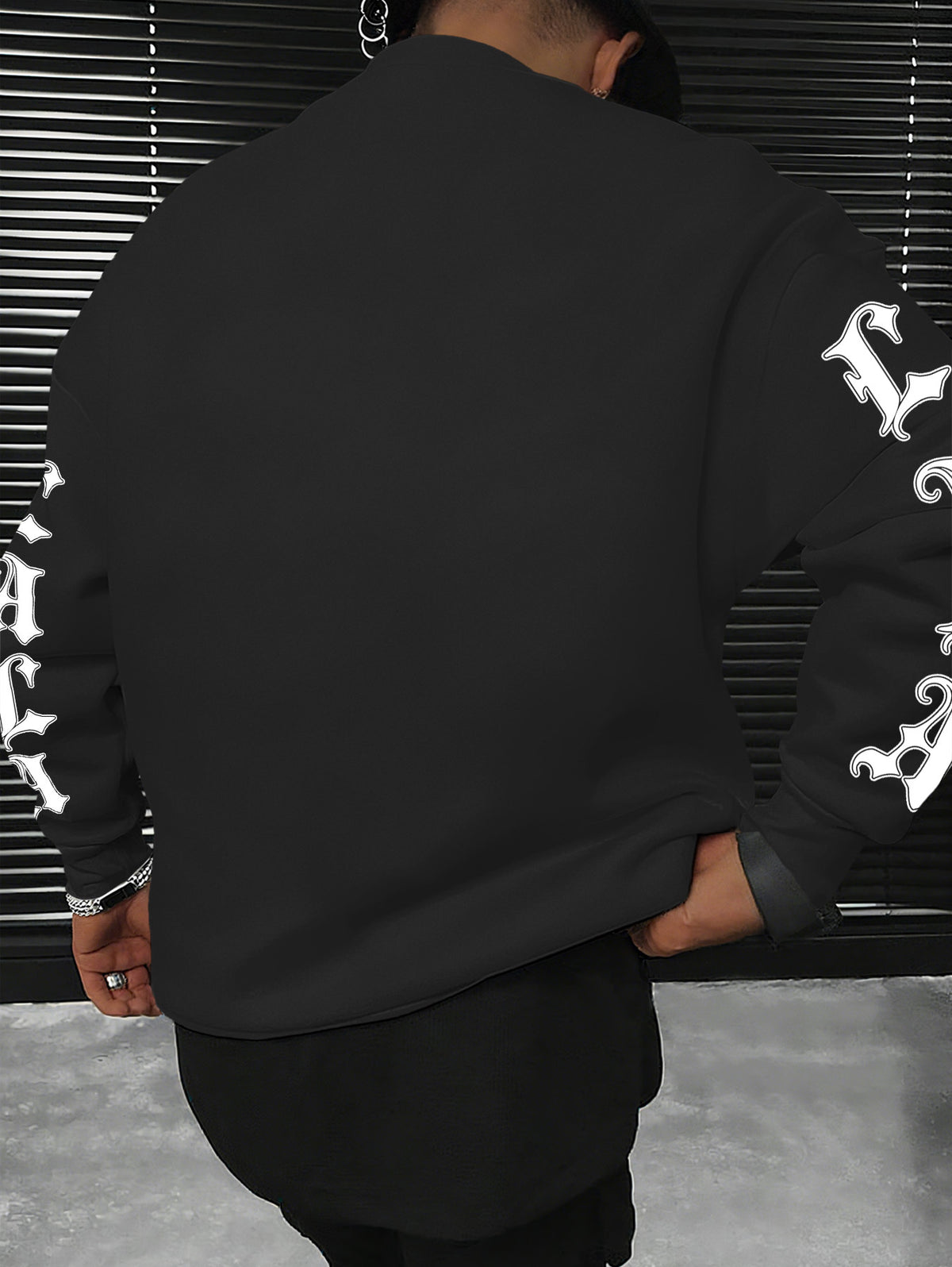 Los Angeles LA All-Over Print Gothic Crewneck Sweatshirt" – A Street-style City-inspired Top! A Must-have for Los Angeles Culture Enthusiasts, Perfect for Trendy Outings and Urban-themed Social Events - Black