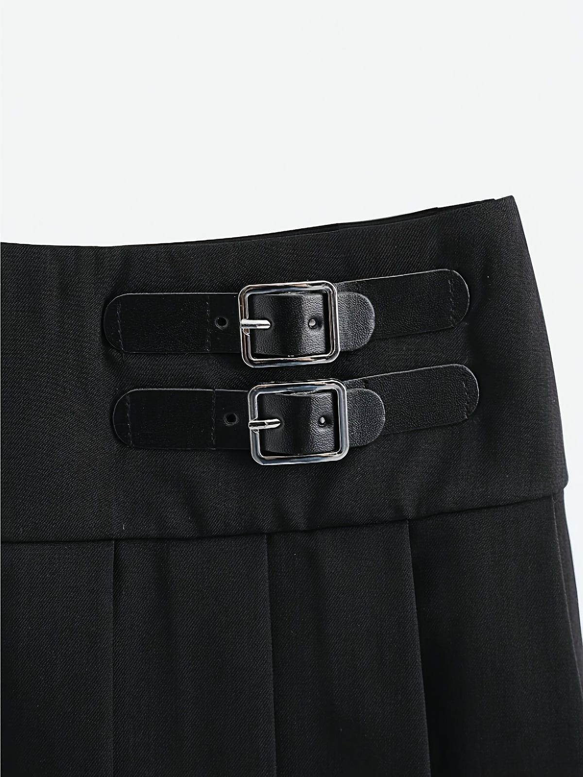 [Development ZD260112084] Women's Casual Cropped Pleated Skirt with Decorative Accessory Buckle (Lined) - Black