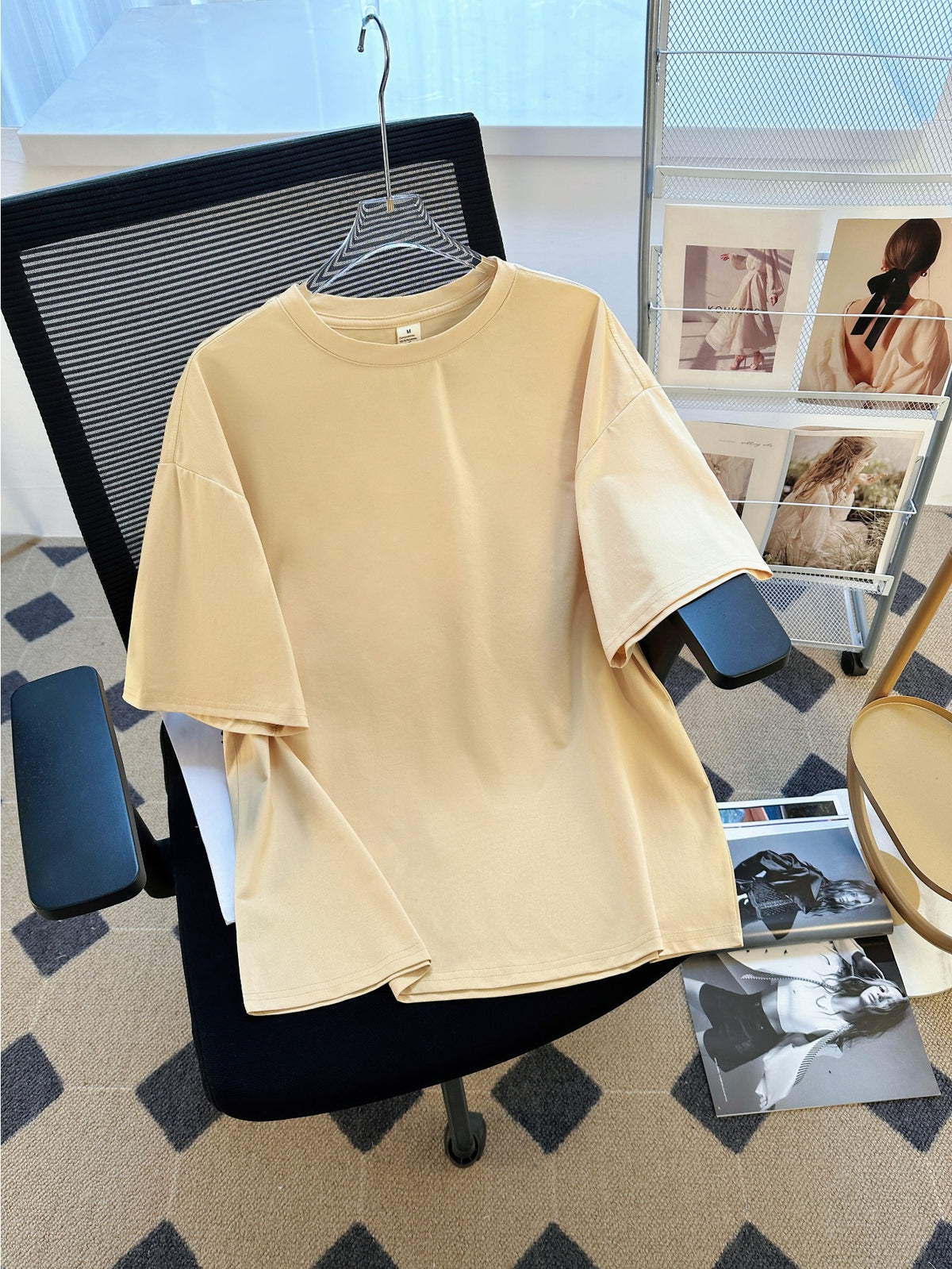 Men's Casual T-Shirt, Stylish and Versatile, Comfortable, Suitable for Outings, Parties, and Barbecues, Layering for Spring, Summer, and Autumn, Can Be Worn as Outerwear - Apricot