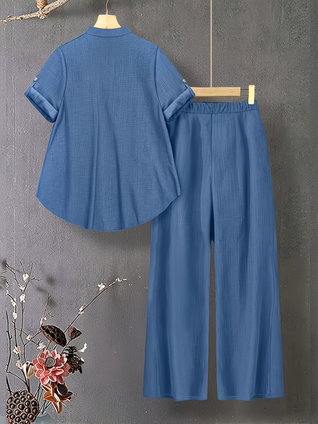 New V-neck Button-detail Short-sleeve Top with Elastic Waist and Side Slant Pockets Women's Set - Sea Blue