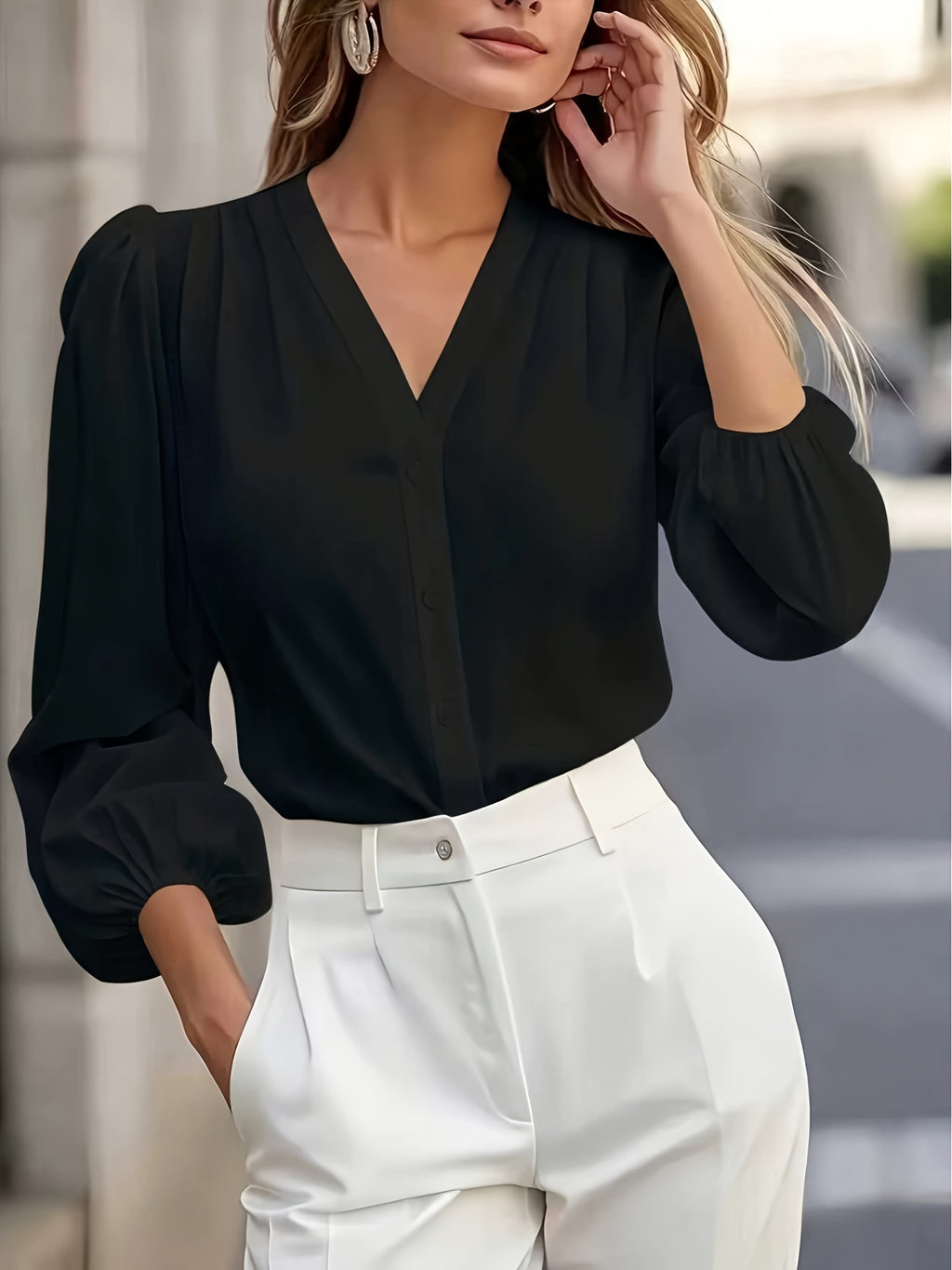 A Solid Color V-Neck Lantern Sleeve Shirt for Women, Stylish And Versatile, Essential for Commuting - Black