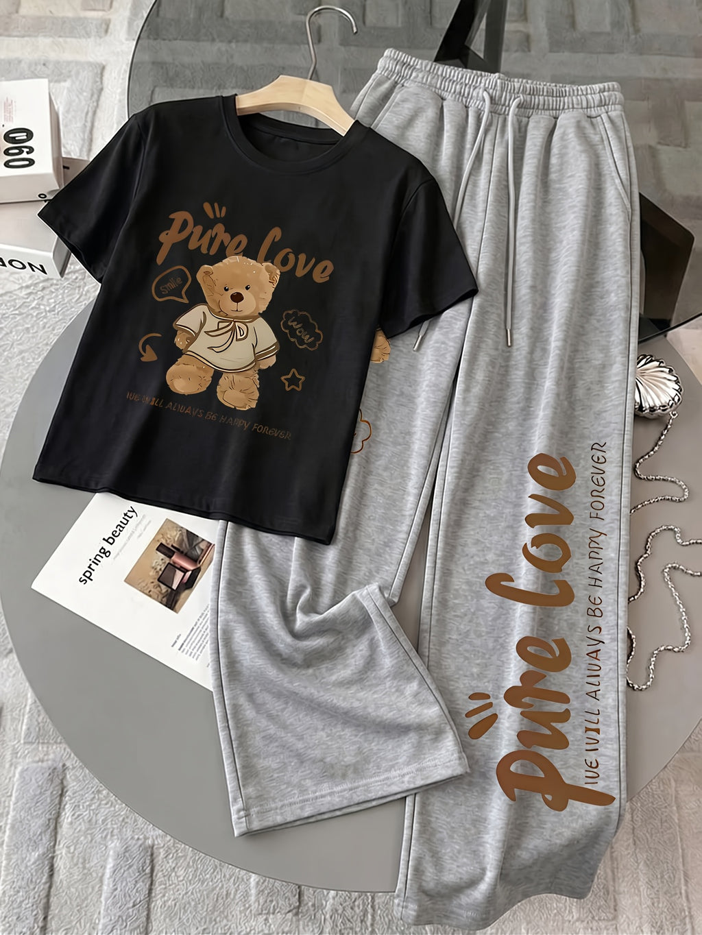 Women's 2-Piece Set: Spring/Summer Fun "Brown Bear" Heart and Letter Print Daily Y Casual T-Shirt with Drawstring Loose Straight-Leg Pants. Soft, Comfortable, Niche Hip-Hop Y2K Versatile Streetwear T-Shirt Set, Suitable for Summer Outings - Black+gray