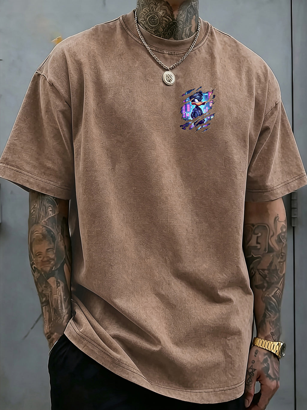 Warner Bros Official, 1pc, 100% Cotton Washed Vintage Distressed Short-Sleeve T-Shirt, American-Style Torn Paper Scratch Cyberpunk Cool Duck Streetwear Trend Top, Double-Sided Front and Back Print, Men's Casual Comfortable Versatile Loose Summer - Coffee Brown