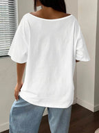Women's Off-Shoulder Short Sleeve T-Shirt - Breathable Stretch Fabric Oversized Loose Fit Top with Off-Shoulder Neckline & Lettering Print, Soft Suitable for Spring Summer Beachwear, Casual Blouse for Layering - White