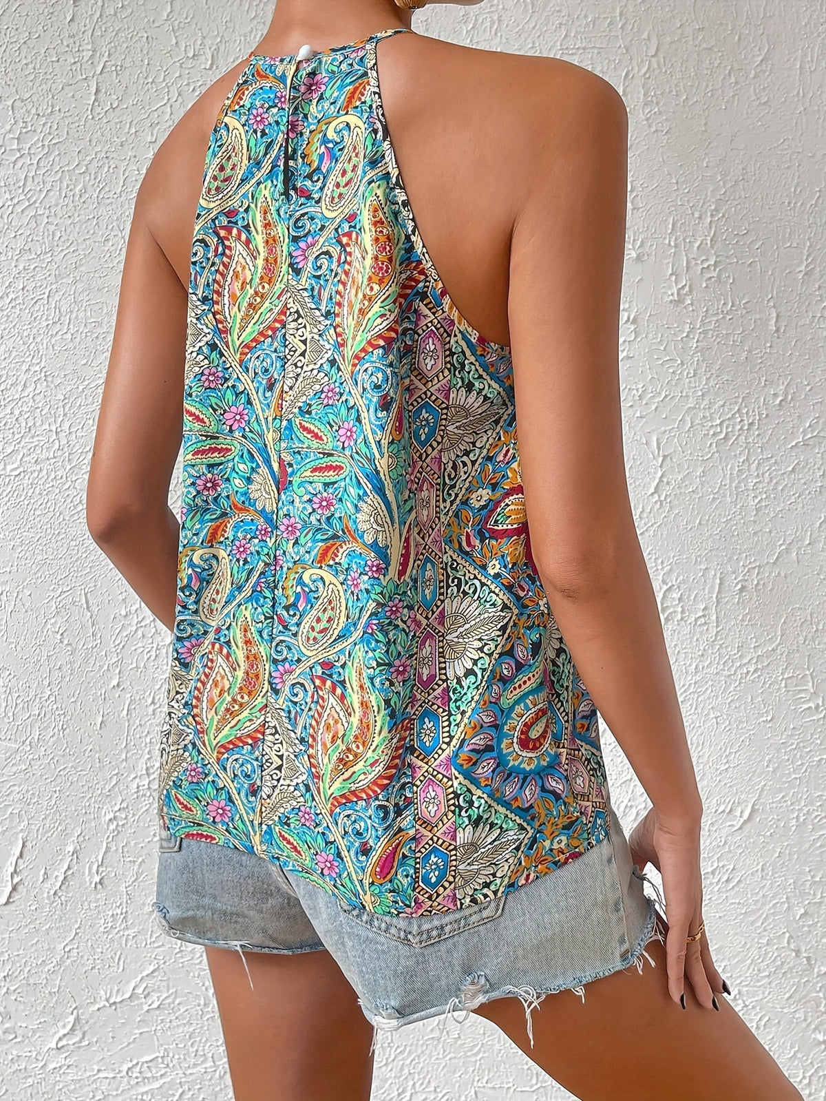 Elegant Paisley Print Keyhole Neck Halter Top - Multicolor