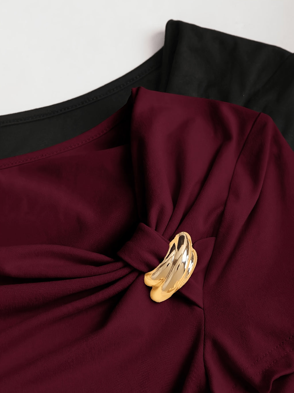 Spring And Summer Women'S Casual Two-Piece Set Featuring a Easy And Stylish T-Shirt - Jujube Red + Black