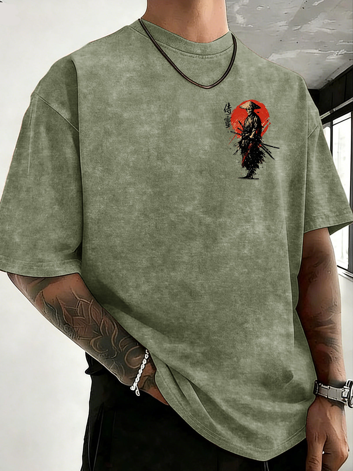 Drop-shoulder Vintage Washed T-shirt, Exclusively for the Fashion-forward Crowd. A Loose-fitting, Comfortable, High-quality Pure Cotton Short-sleeve Top, an Essential Piece for Streetwear Trends - Olive Green