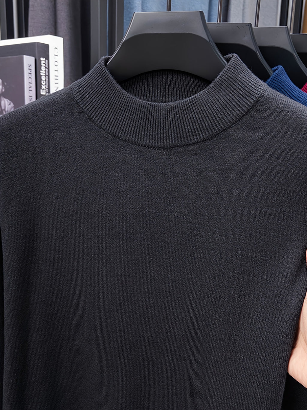 Minimalist Urban Crewneck Sweater for Portable Daily Commuting - Deep Gray