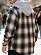 Men'S Hooded Plaid Shirt Jacket, Classic Color-Block Checkered Design, Layered And Practical, Loose Drop Shoulder Fit, Easy And Elegant Chest Pocket Detail, Suitable for Spring/Autumn Daily Commute, Casual Outings, And Dates - Khaki plaid pattern