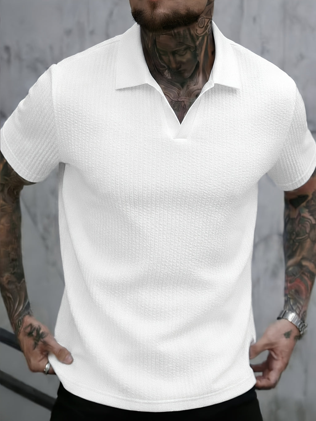 Men's High-End Vertical Stripe Knit Polo Shirt, White Slim Fit Short Sleeve, Textured Light Luxury Fabric, Mature Business Casual Style, Summer Exquisite Lapel Top - White