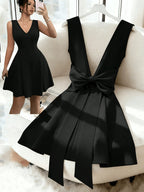 New Elegant and Sexy V-neck Backless Slim-fit Bridesmaid Dress, Featuring a Bow at the Waist, in a Luxurious European Style, Suitable for Independence Day and Holiday Wear - Black