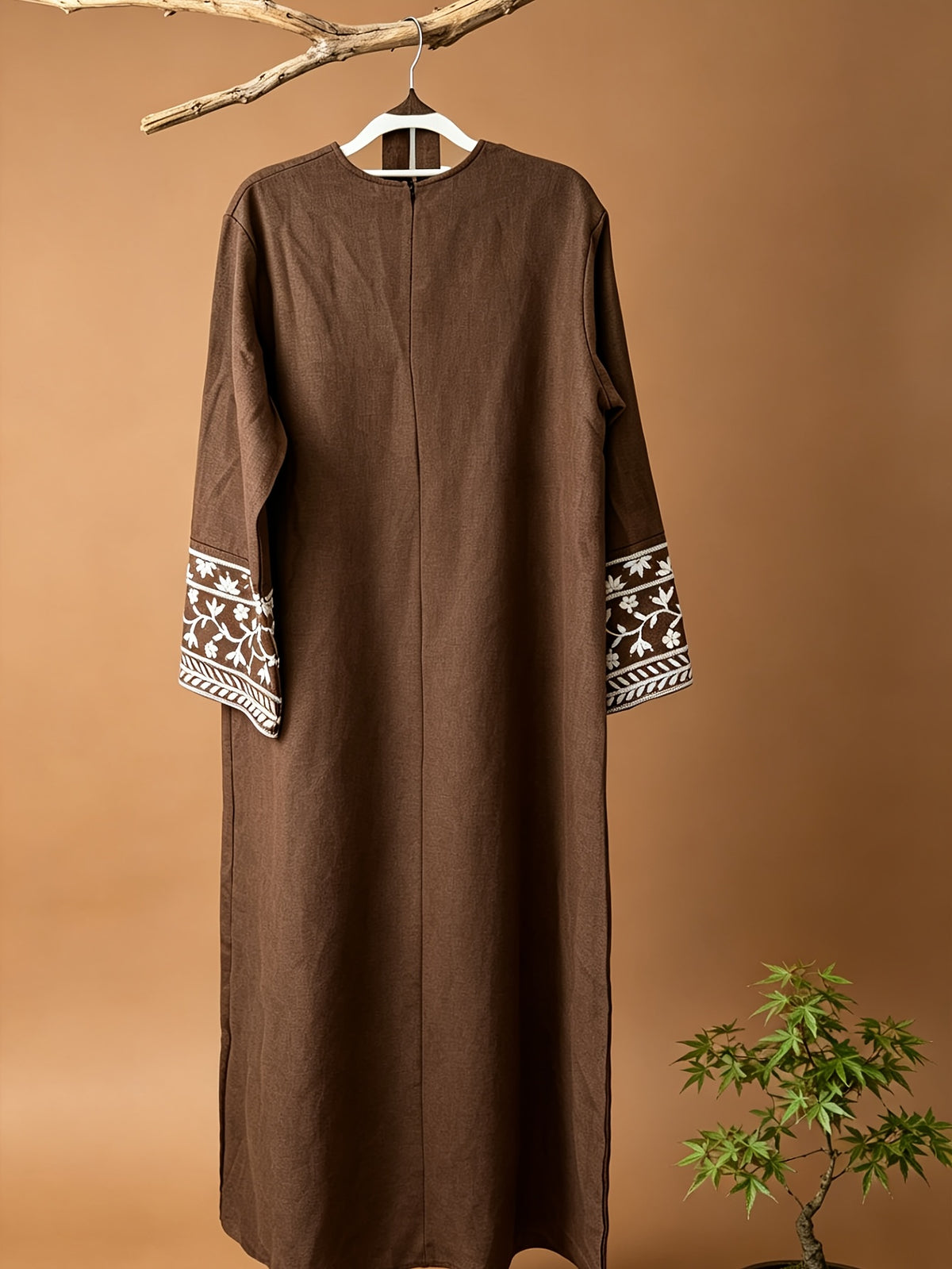 1pc Women'S Arab Robe - Elegant Islamic Dress, Exquisite Embroidered Cuffs, Suitable for Muslim Women, Office, Travel, Religious Ceremonies, Travel Clothing, Loose Fit, Breathable Fabric, Dignified Attire - Coffee Brown