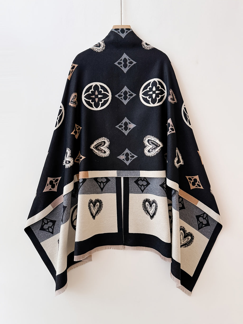 Plus Size - Reversible Contrast Heart Diamond Shawl Valentine'S Day Sweet Cool Style Western Date And Party Warm Outerwear Daily Casual And Fashionable - Black