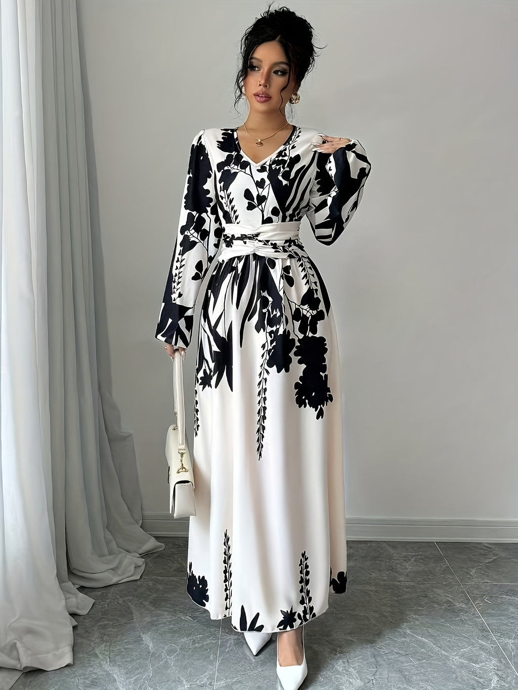 Women's Floral Print Wrap Dress - Black And White