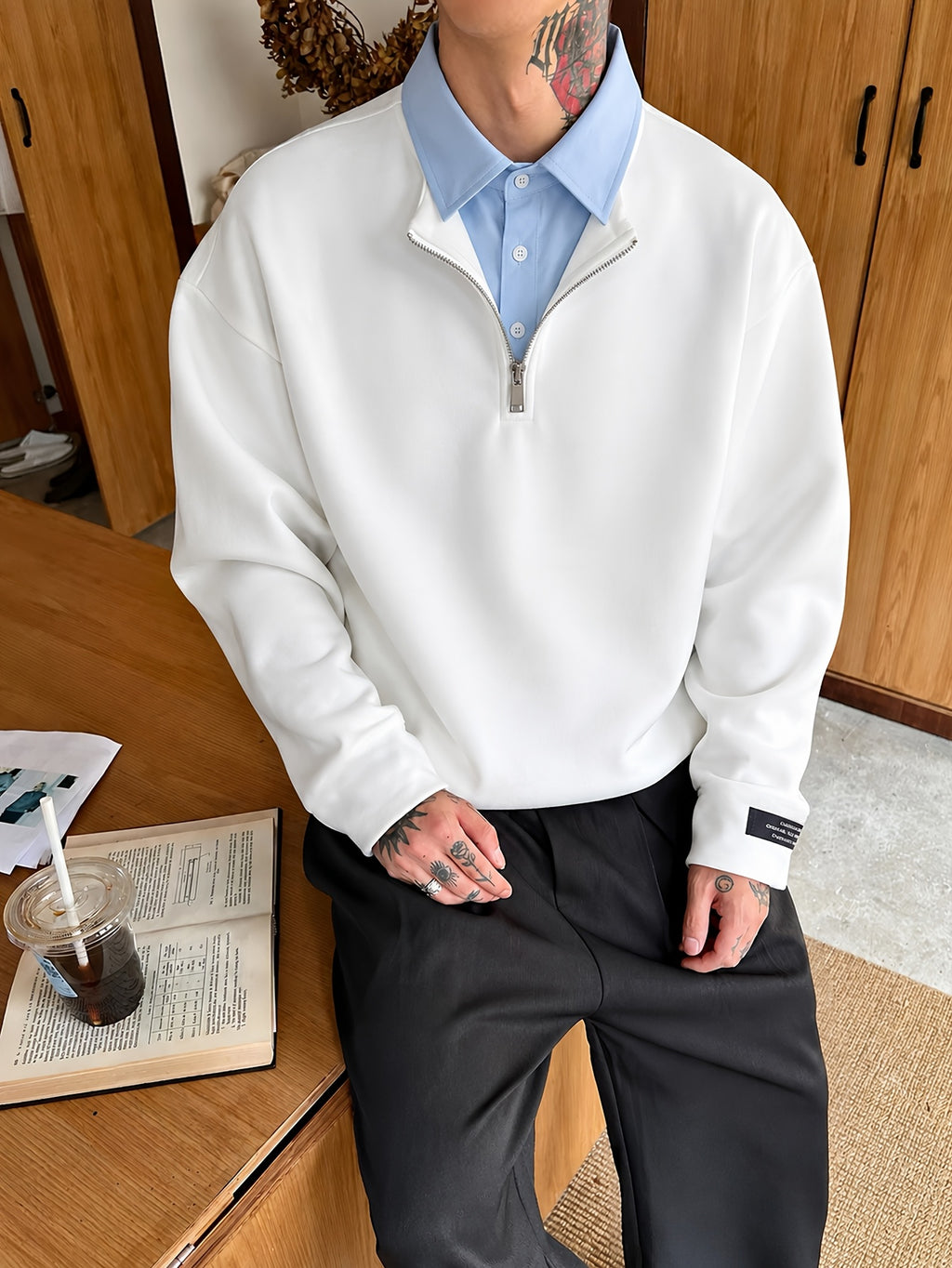 Men's 2-in-1 Look Lapel Long-Sleeve Shirt Sweatshirt with Half-Zip Design, Color-Block Patchwork, Layering Top, Commuting and Casual Pullover Shirt - White