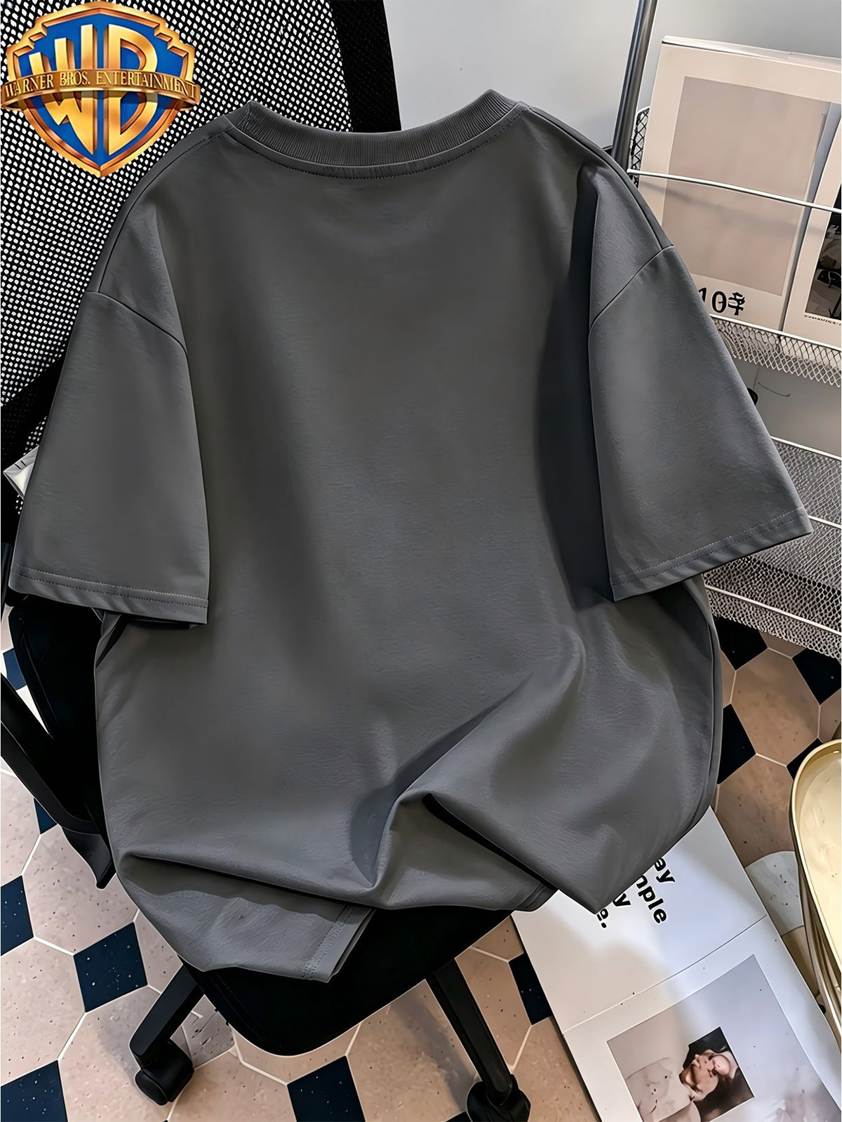 [Warner Official License] Crew Neck Casual Short Sleeve Top, Men'S 100% Casual Comfortable And Versatile Summer Short Sleeve T-Shirt, Suitable for Outdoor Wear, Gym, Office And Everyday Fashion - Men And Women Can Wear - Dark Gray