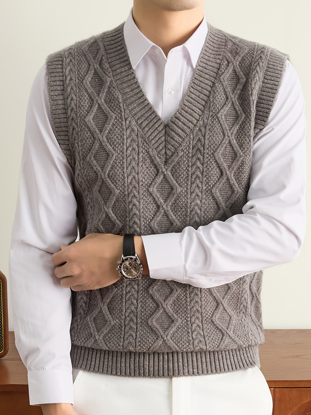 Men's V-neck Simple and Stylish Knitted Autumn/Winter Pullover Sleeveless Sweater Vest (Single Piece) - Medium Gray