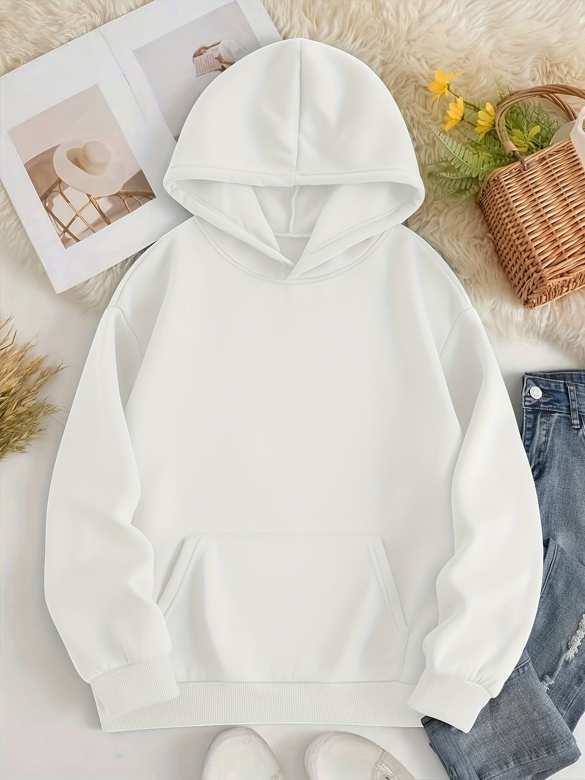 European and American Vintage Minimalist Artistic Style Top, Whale Shark Print Pattern Hooded 1pc Women's Sweatshirt, Loose Autumn/Winter Pullover Top, Relaxed Oversized Fit, Street Hip-Hop Style, with Kangaroo Pocket, No Drawstring - White 1