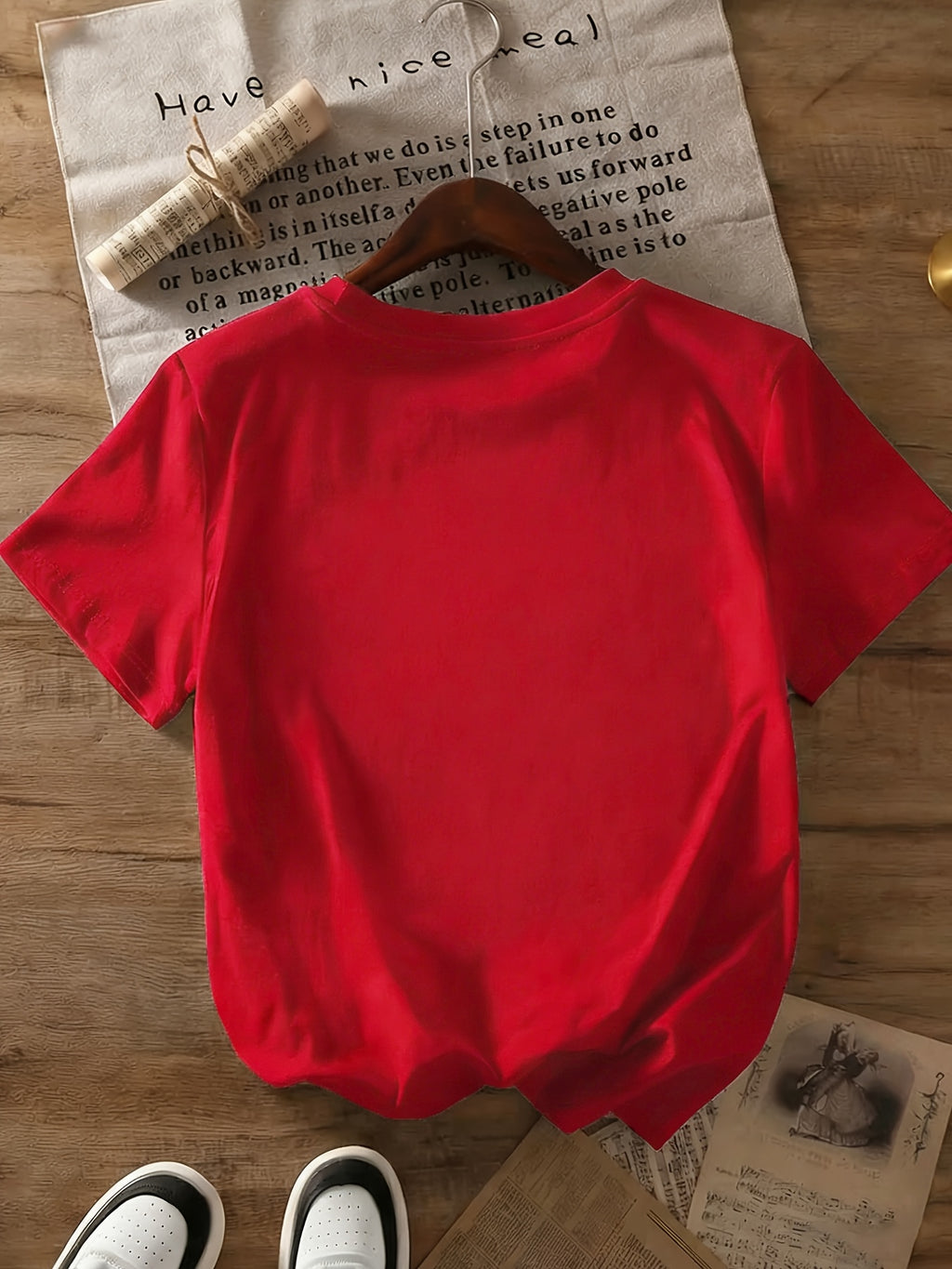 Women's High-Elastic Blouse T-Shirt Suitable for Café Visits, Picnic & Home Wear - Minimalist Smiling Face Print Round Neck Top, Machine Washable Non- Shirt for - Casual Outfits (Age-Reducing Versatile Wardrobe Staple) - Bright Red