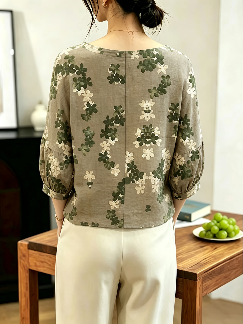 Vintage Forest-Style Floral and Botanical Print Blouse with Crew Neck, Lantern Sleeves, Side Drawstrings, Loose Fit, Effect, Five-Quarter Sleeves for Casual Outings - Khaki