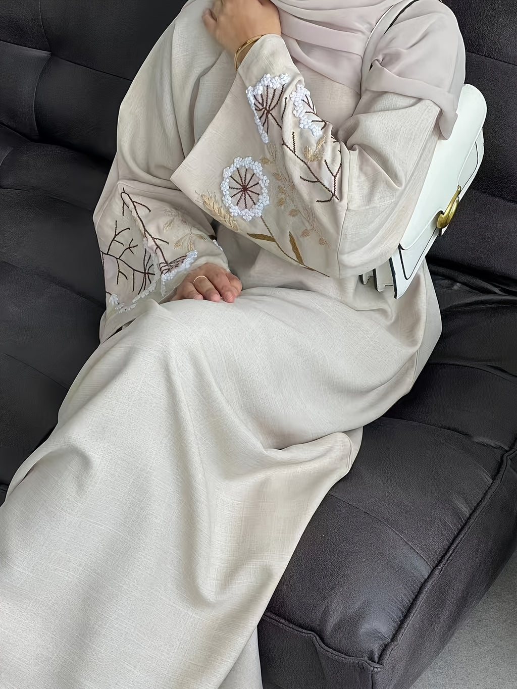New Long Robe Middle Eastern Muslim Fashion Embroidery Elegant Long Dress Batwing Dress - Apricot