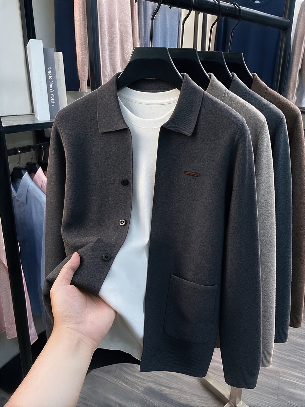 Du Jing Lan OBM Men's Autumn/Winter New Arrival Knitted Cardigan, Old Money Style Solid Color Single-Breasted Open Front Lapel Knit Cardigan, Men's Business Casual Fashion Open Front Knit Cardigan Top, Suitable for Layering in Spring - Dark Gray