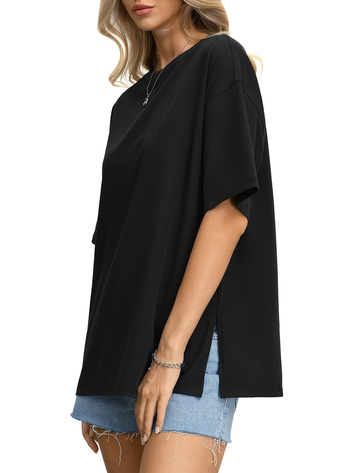Oversized Women's Comfortable Basic Shirt with Round Neck, Casual Side Slit Top, Fashionable Loose Fit Short Sleeve T-Shirt - Black
