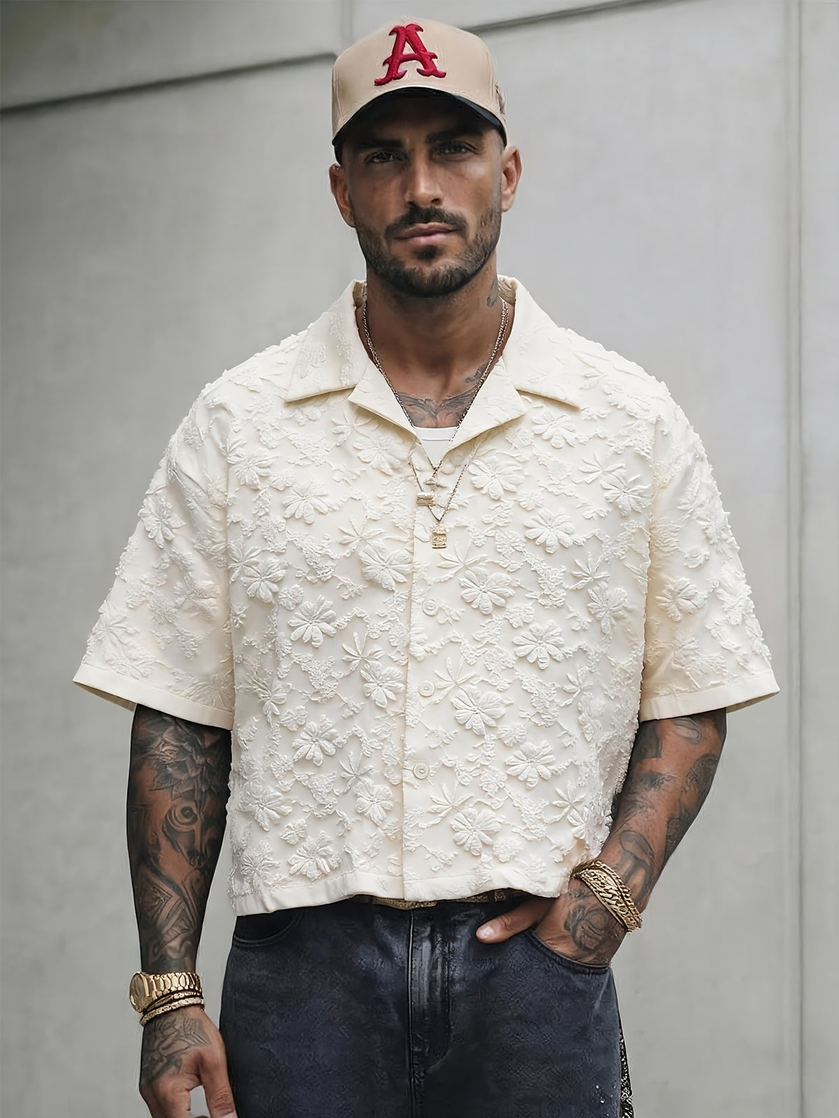 Men'S Fashion New Three-Dimensional Floral Jacquard Fabric Shirt, Full Texture with Rich Layers, Breathable And Light, Not Stuffy. Classic Cuban Collar Design, Summer Lazy And Casual Yet Refined, Daily Commute - Apricot
